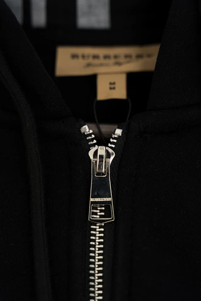 Burberry Hoodies & Sweatshirts Zip-Up Hooded Sweatshirt with Embroidered Equestrian Knight Logo product detail image 3