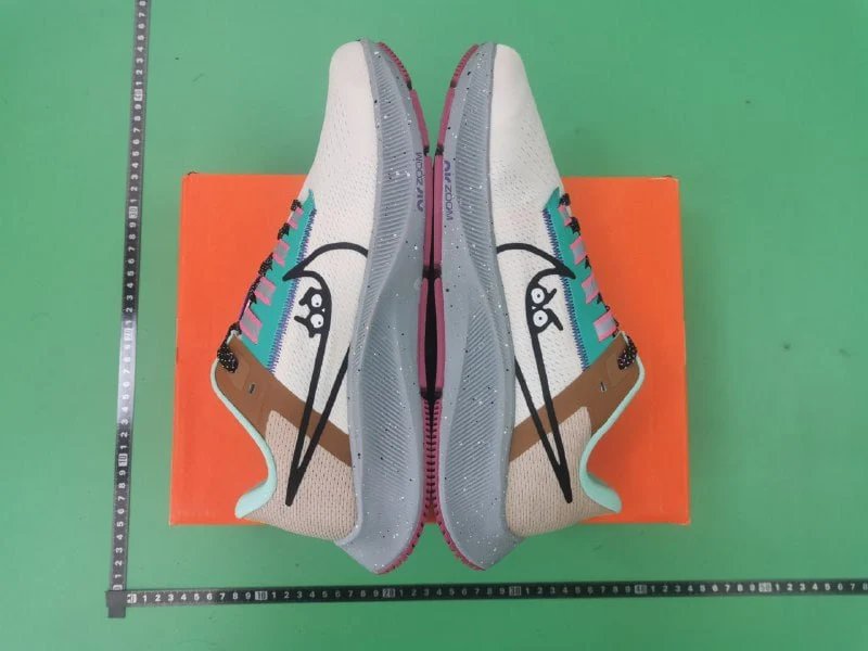 Nike Sneakers Air Zoom Pegasus 37 — 16