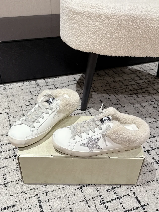 Golden Goose Sneakers Super-Star faux-fur-lined star product detail image 5