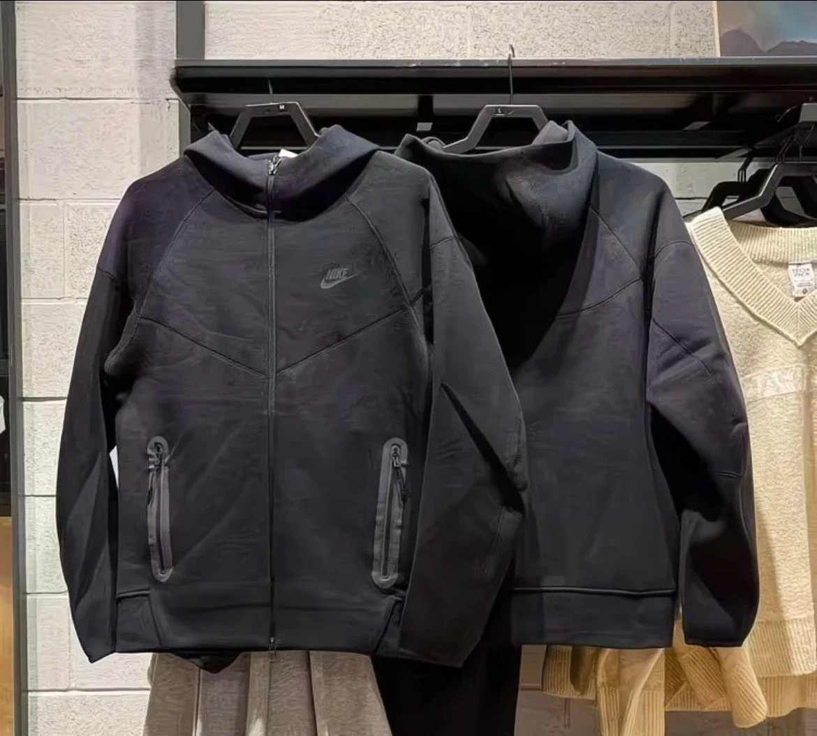 tech hoodie black