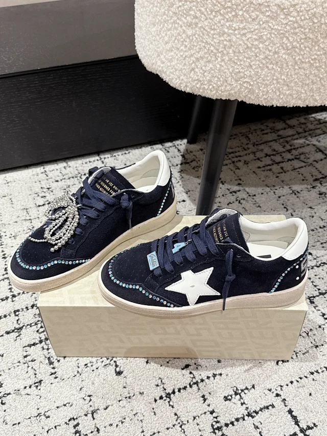 Golden Goose Sneakers Super-Star faux-fur-lined star product detail image 4