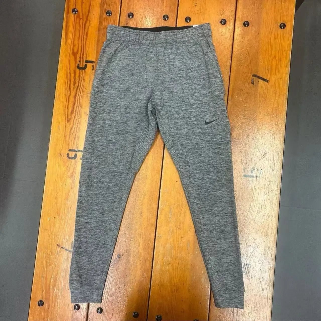 Nike灰黑色裤子03