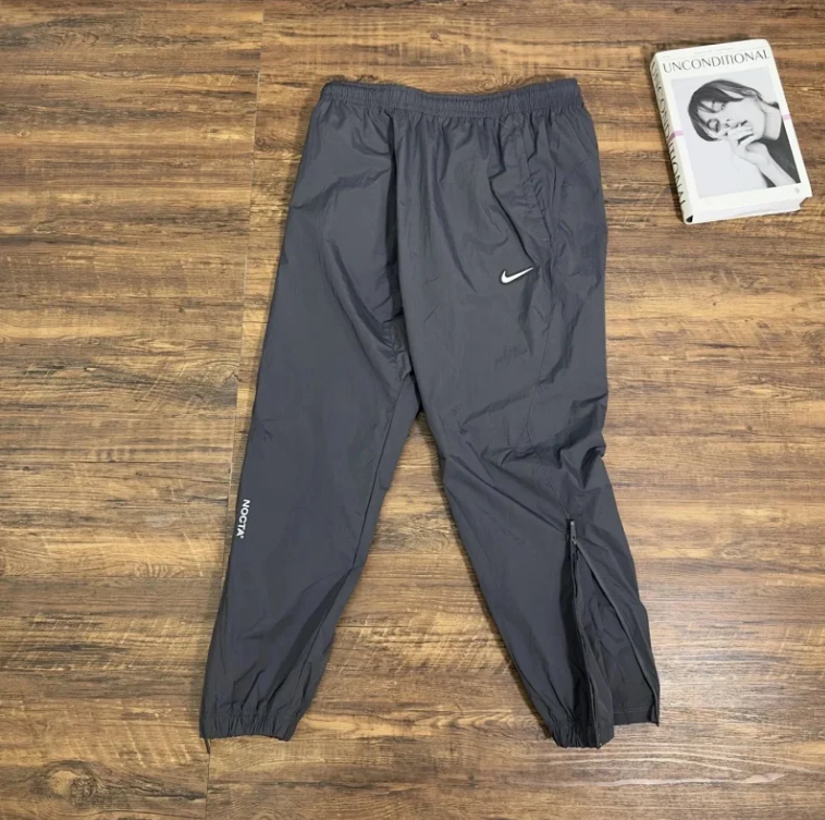 Nike Vests Zip-Front Insulated Running Vest — 15