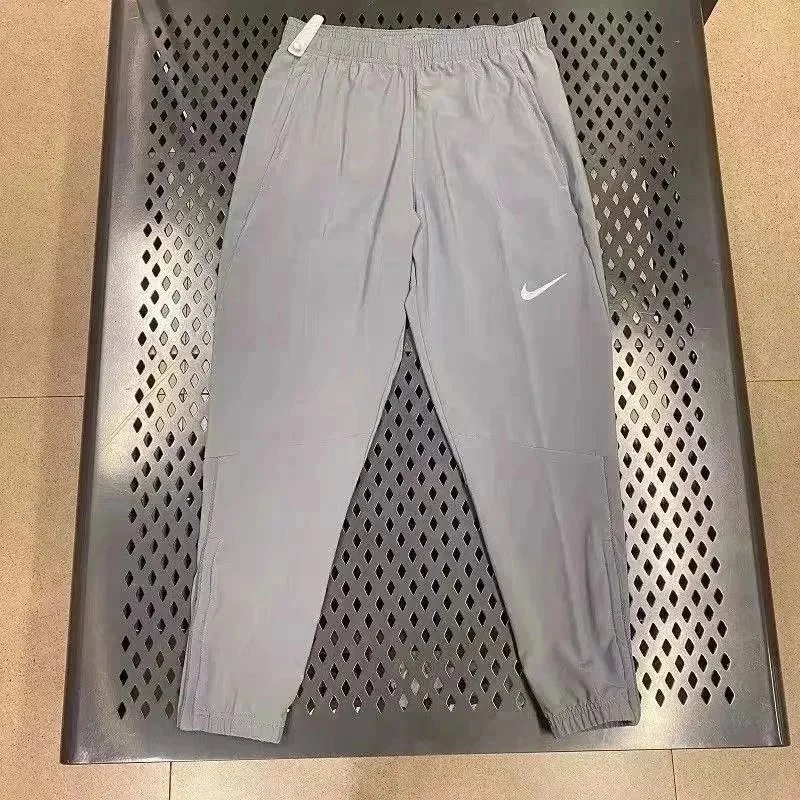 Nike Vests Zip-Front Insulated Running Vest — 4