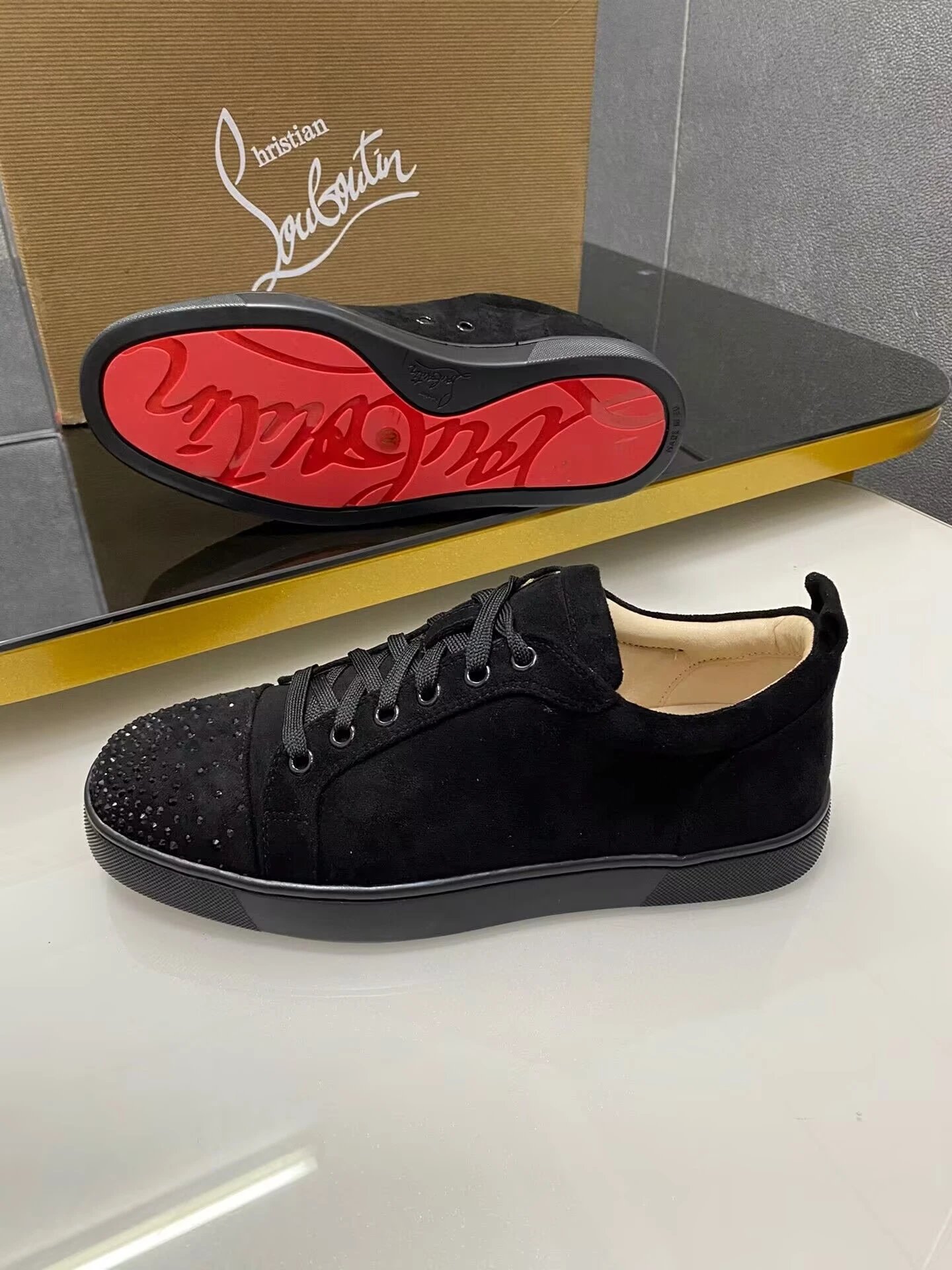 C. L Hot Diamond Series Couple Shoes with Rivet Red Bottom