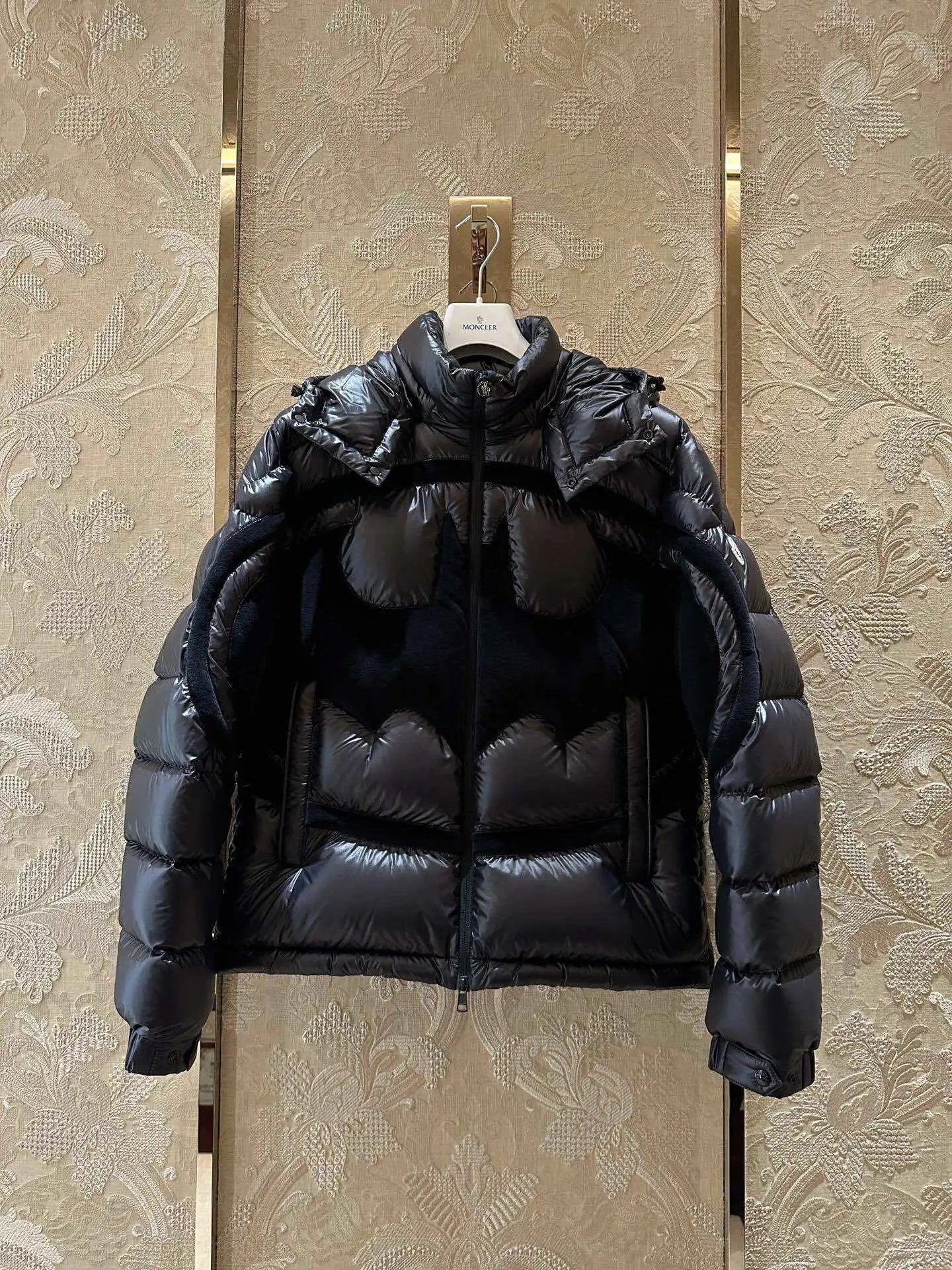 Moncler Velvet Down Jacket Dusty Pink Outerwear - 3