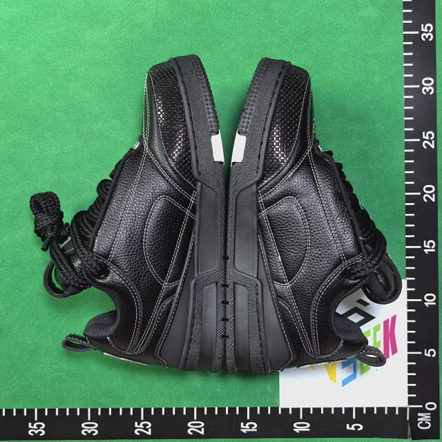 Louis Vuitton Sneakers Chunky low-top monogram mesh product detail image 16