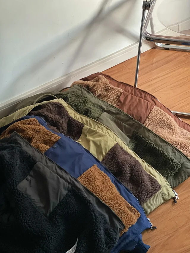 Patagonia Jackets Reversible hooded fleece-lined padded jacket product detail image 14