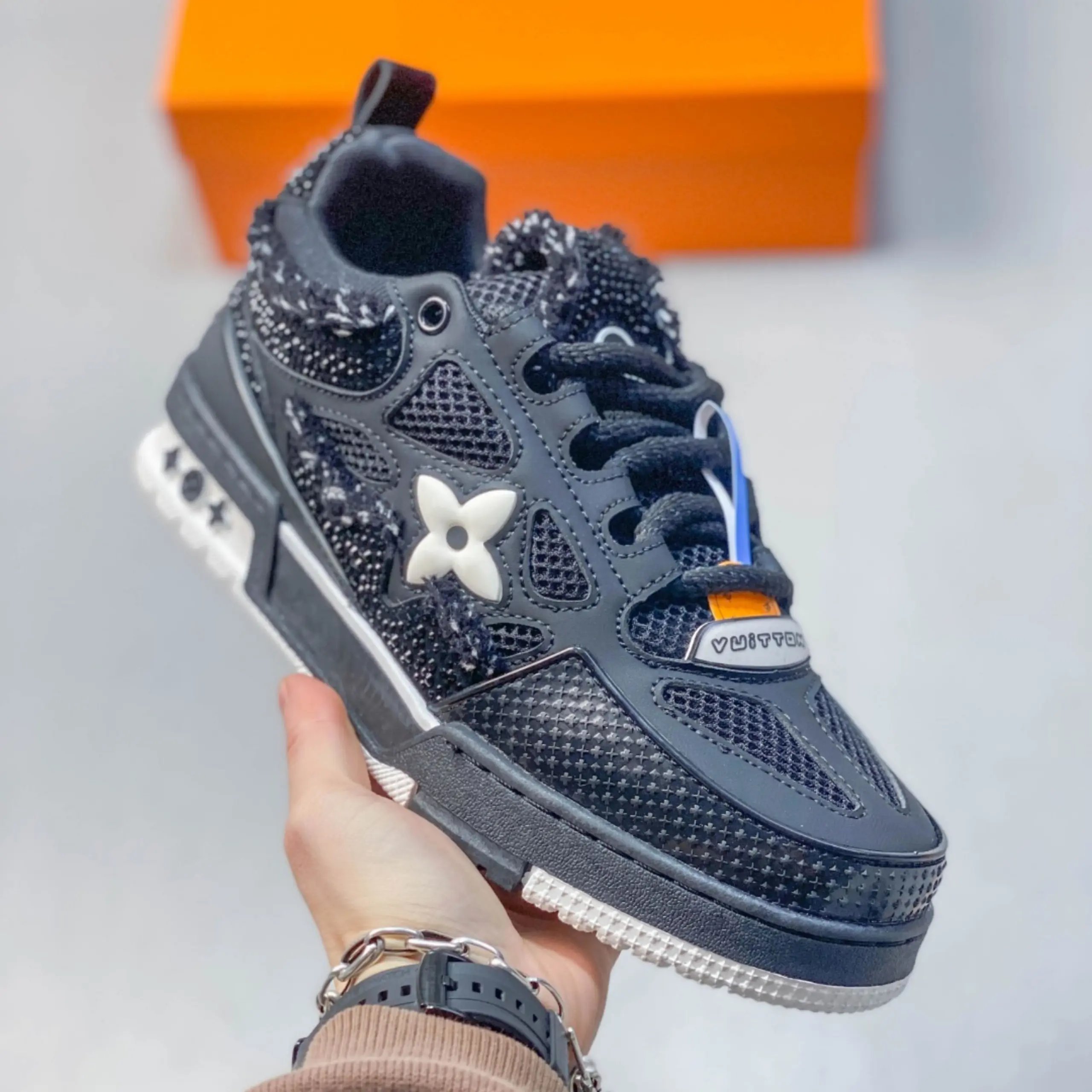 Louis Vuitton Sneakers Chunky low-top monogram mesh — 24
