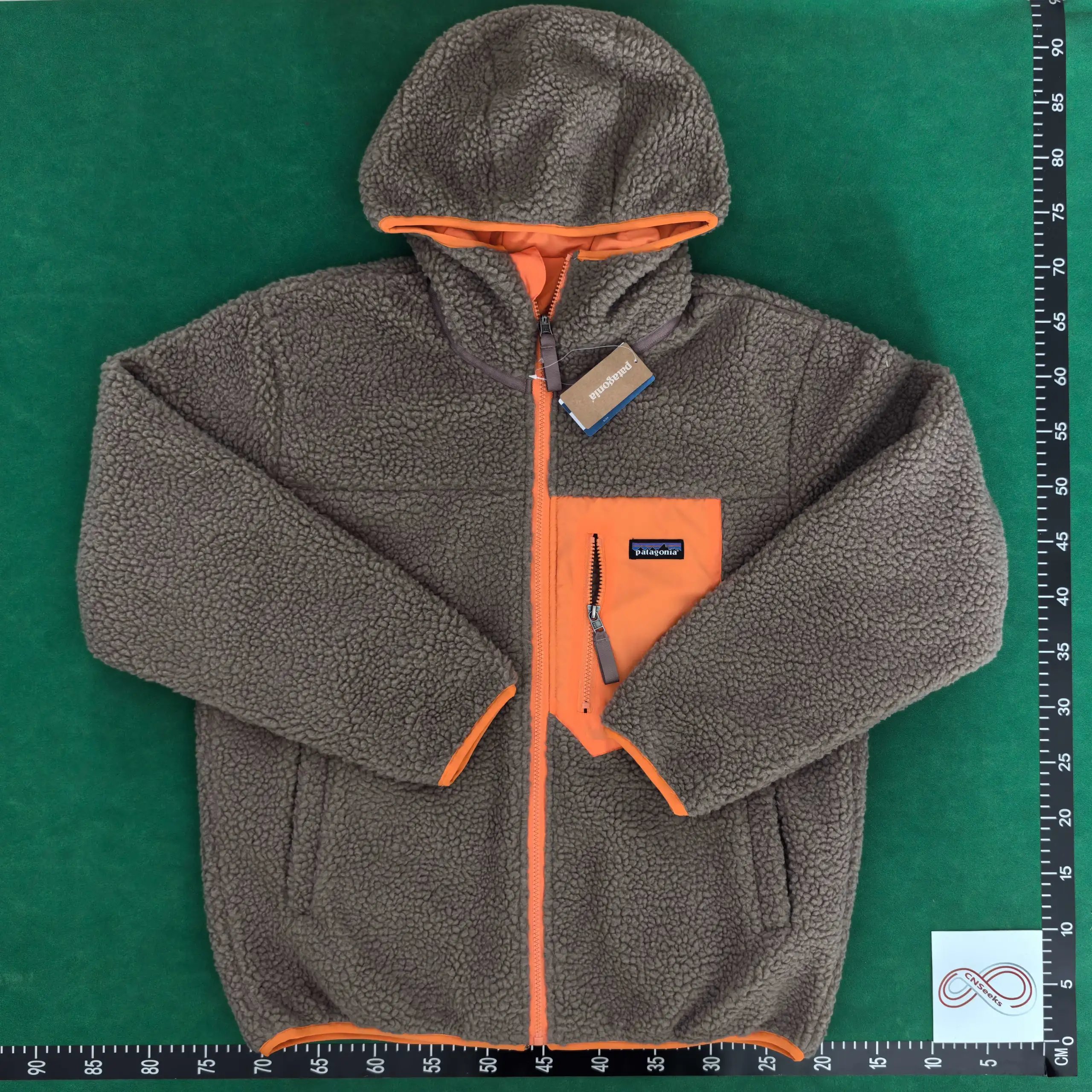 Patagonia Jackets Reversible hooded fleece-lined padded jacket image 11