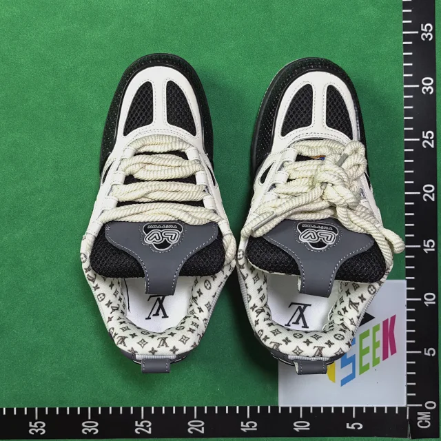 Louis Vuitton Sneakers Chunky low-top monogram mesh product detail image 13