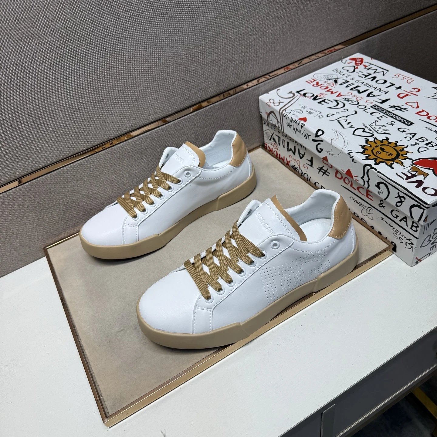 Dolce & Gabbana Sneakers Low-top chunky lace-up — 11-3