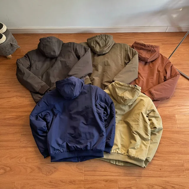 Patagonia Jackets Reversible hooded fleece-lined padded jacket product detail image 11