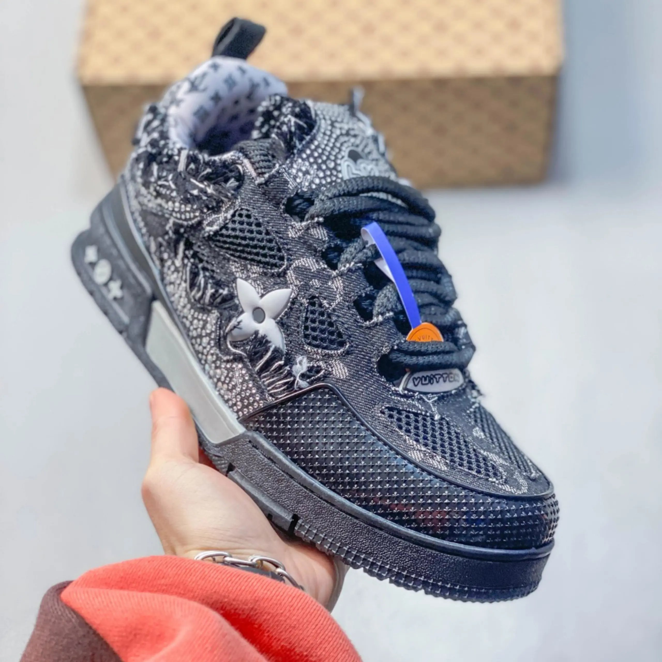 Louis Vuitton Sneakers Chunky low-top monogram mesh — 21