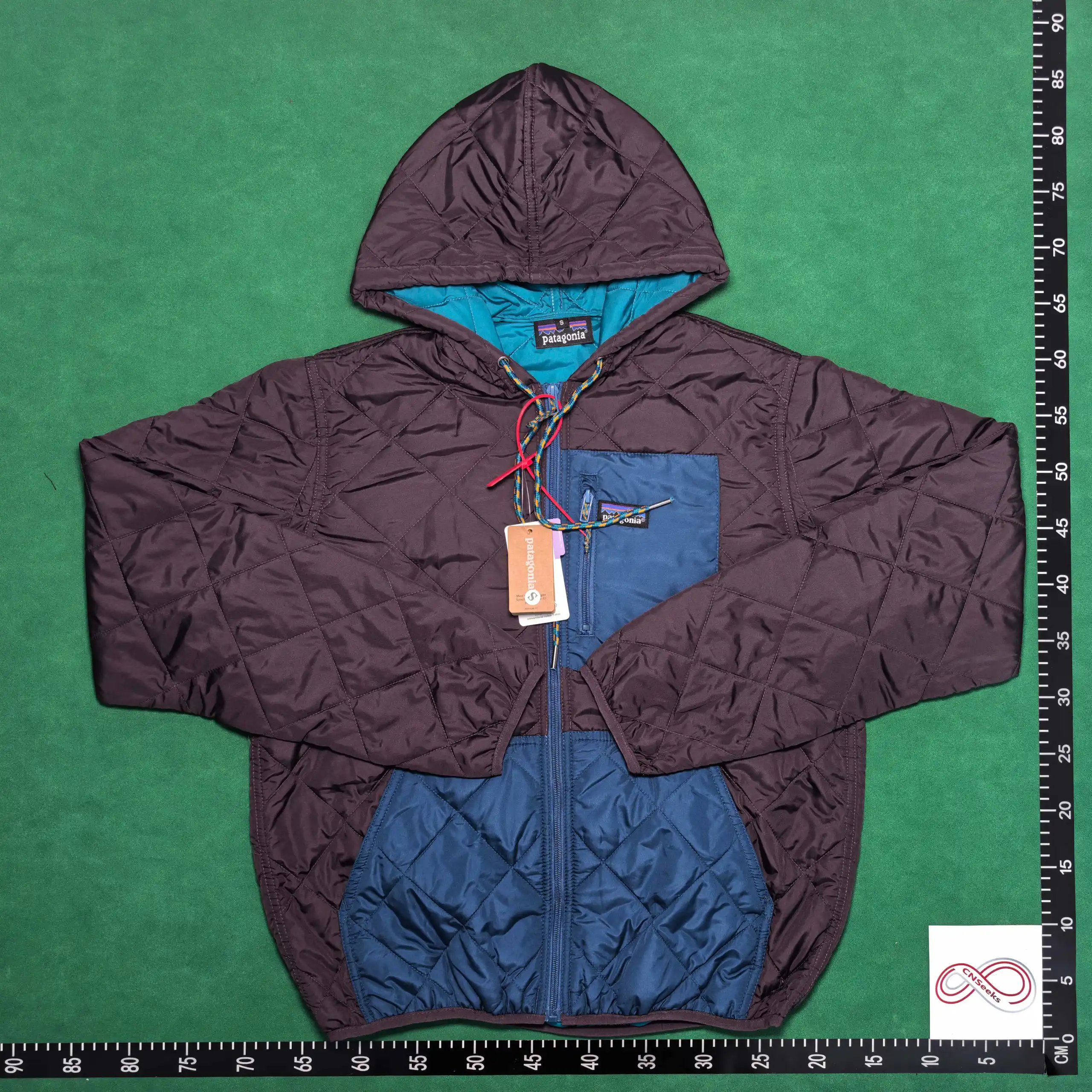 Patagonia Jackets Reversible hooded fleece-lined padded jacket image 5
