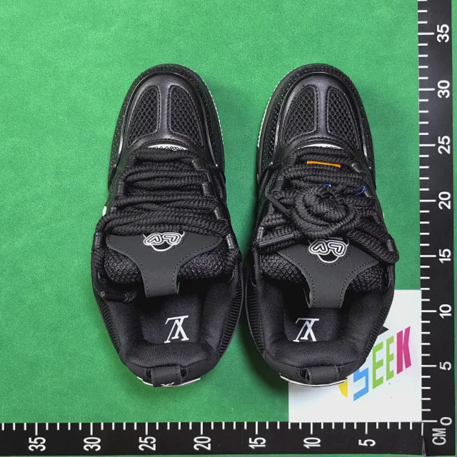 Louis Vuitton Sneakers Chunky low-top monogram mesh product detail image 9