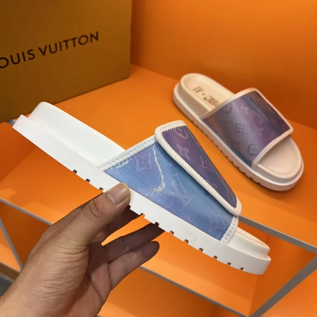 Louis Vuitton Slippers Monogram Slide product detail image 33