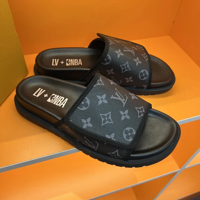 Louis Vuitton Slippers Monogram Slide product detail image 25