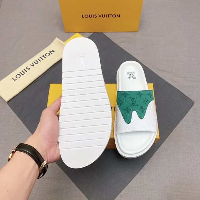 Louis Vuitton Slippers Monogram Slide product detail image 22