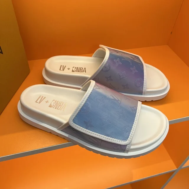 Louis Vuitton Slippers Monogram Slide product detail image 31