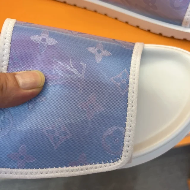 Louis Vuitton Slippers Monogram Slide product detail image 32