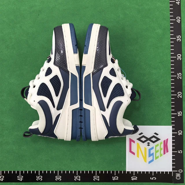Louis Vuitton Sneakers Chunky low-top monogram mesh product detail image 38