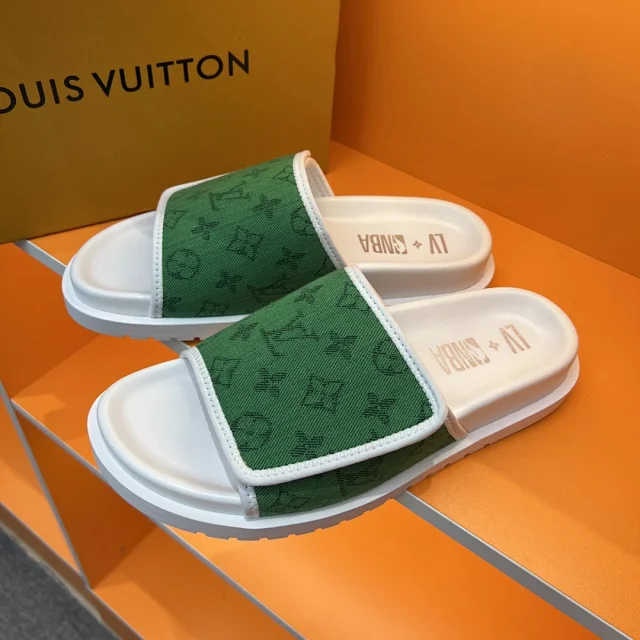 Louis Vuitton Slippers Monogram Slide product detail image 28