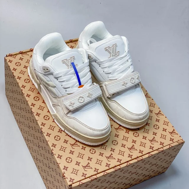 Louis Vuitton Sneakers Chunky low-top monogram mesh product detail image 65