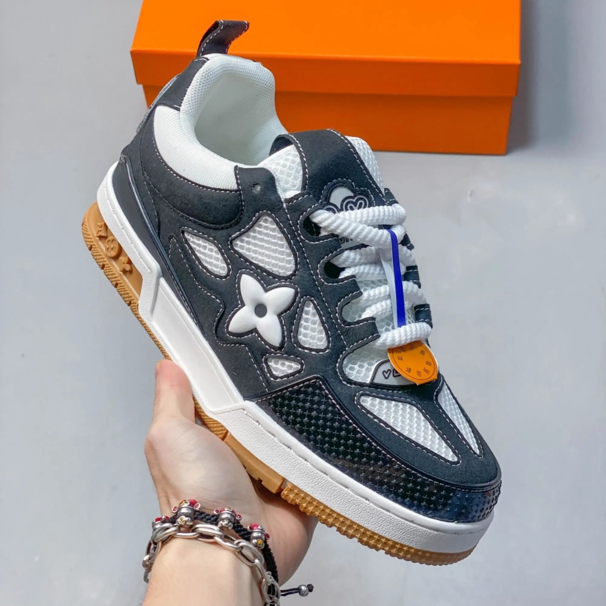 Louis Vuitton Sneakers Chunky low-top monogram mesh — 26