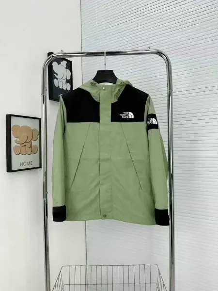 The North Face Mountain Light Jacket Navy/Black Outerwear - 5