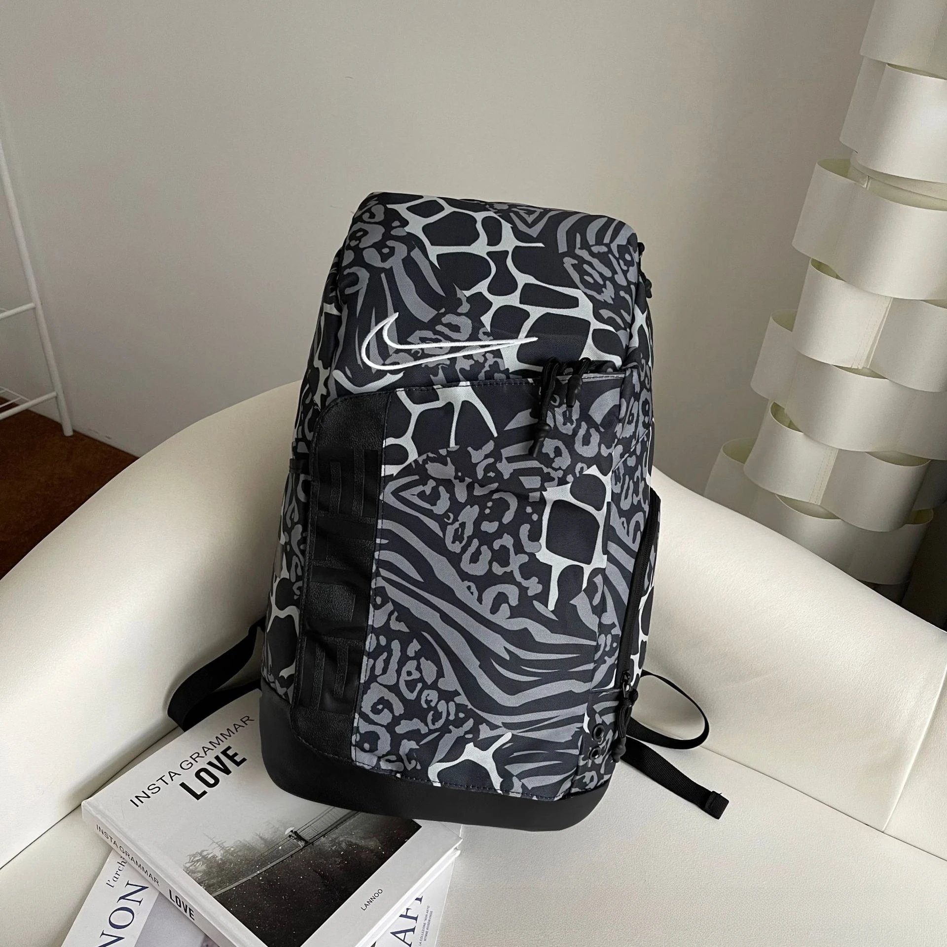 9-5880 Zebra Floral
