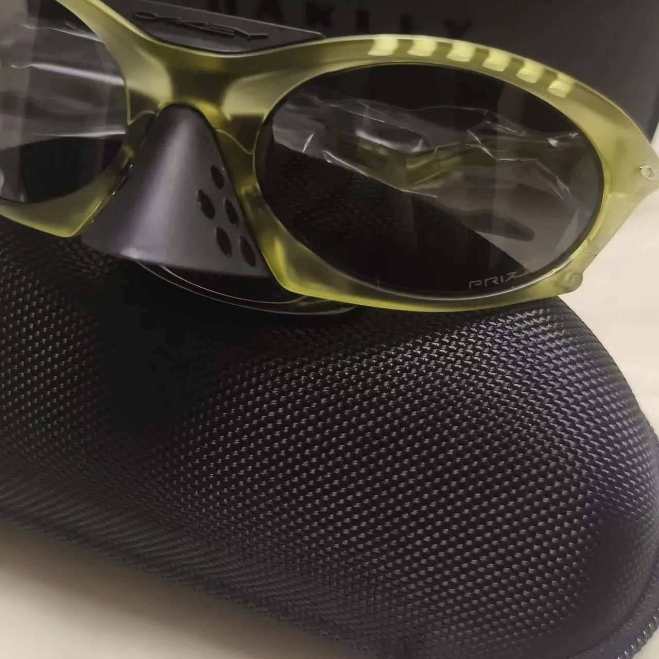Unbranded Eyewear Wraparound Cycling Sunglasses with Mirrored Lenses — 20