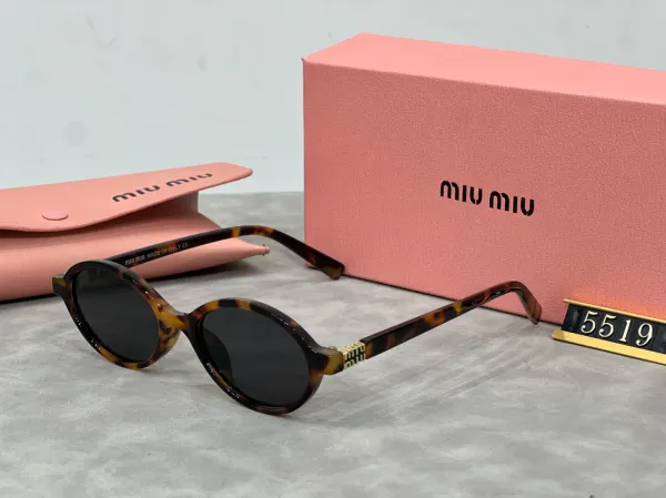 Miu Miu Round Frame Sunglasses Black - 4