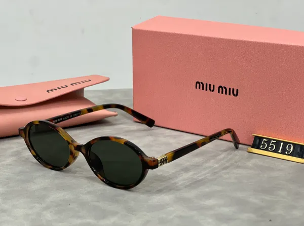 Miu Miu Round Frame Sunglasses Black - 3