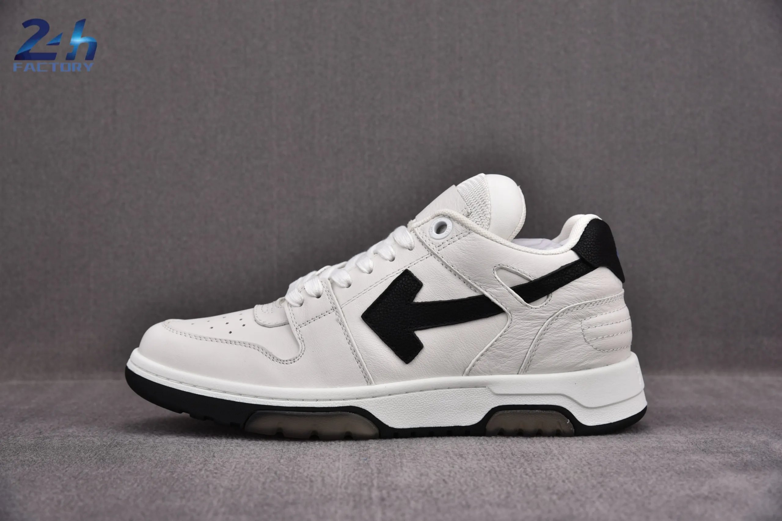 GYM Collaboration Arrow White Sneakers White