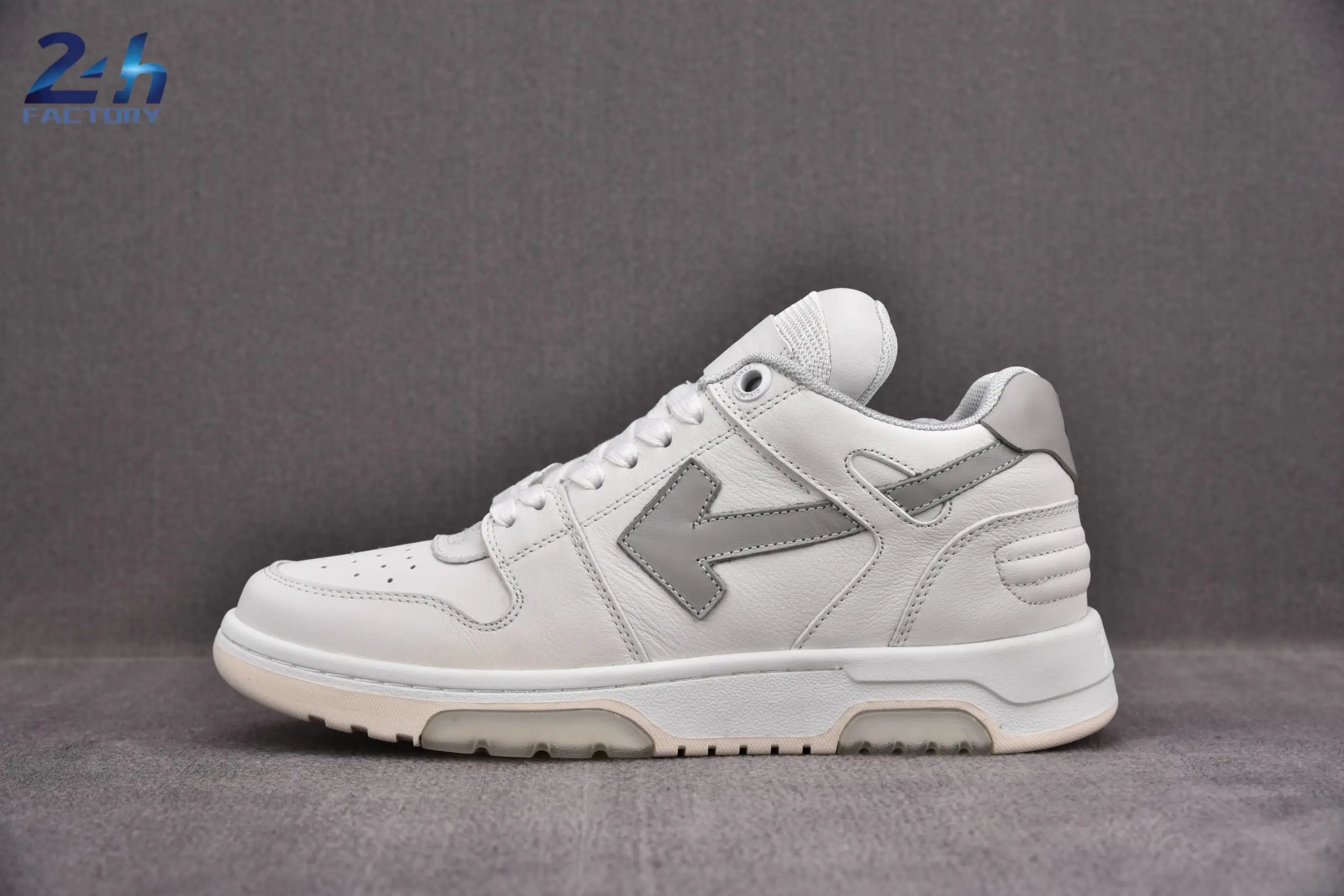 GYM Collaboration Arrow White Sneakers Grey White
