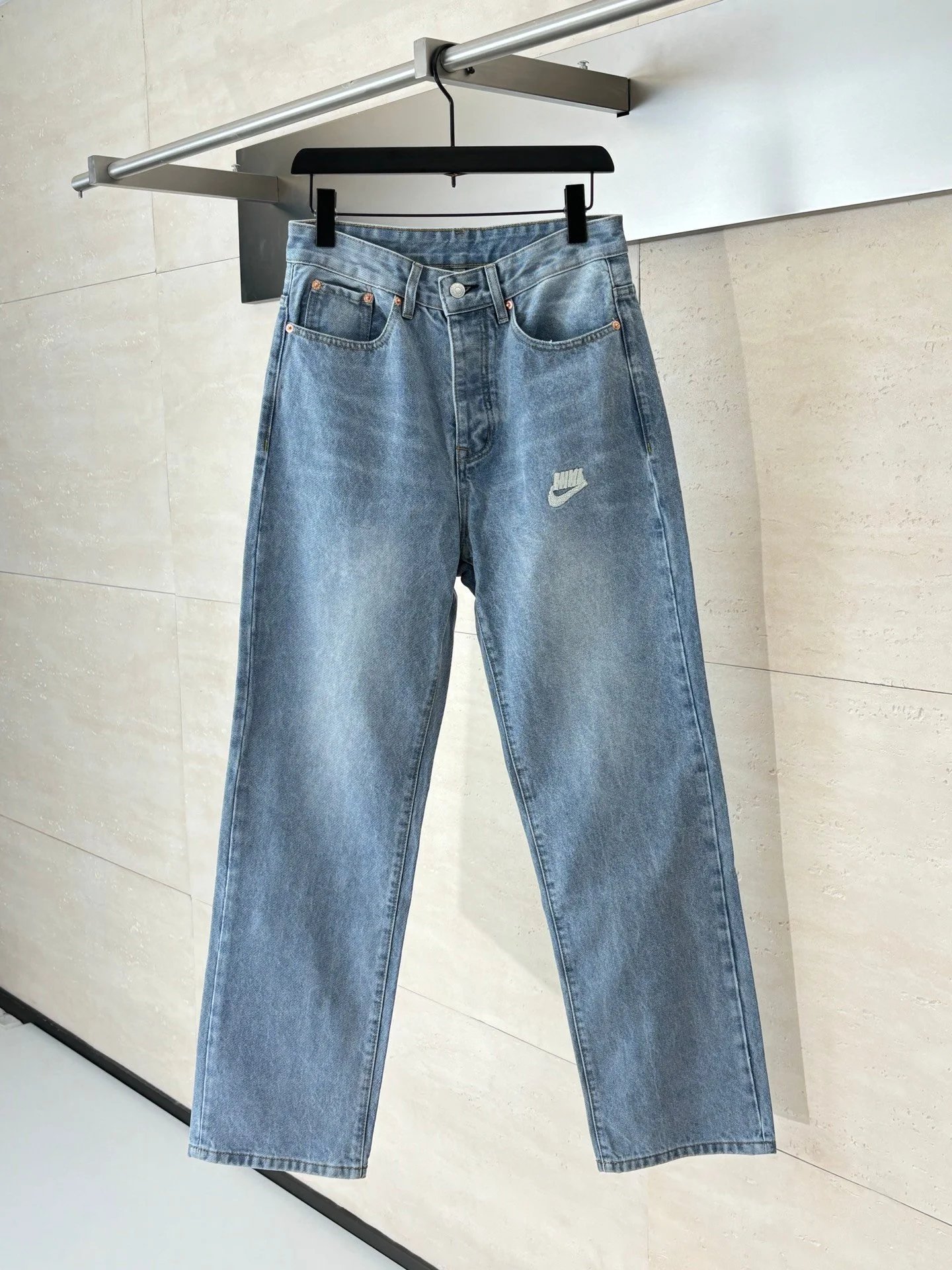 Nike x Levi's 501 Straight Fit Light Wash Jeans - 7