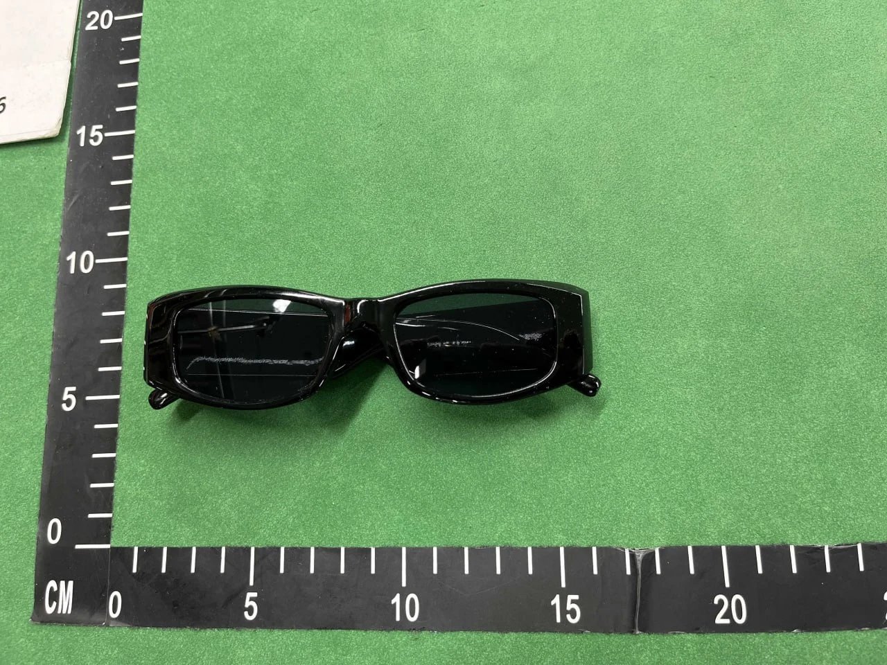 Black Rectangular Su