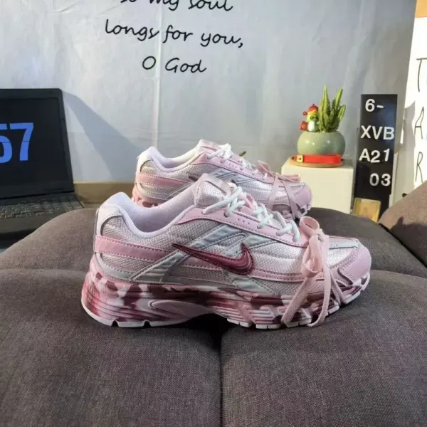 Nike Zoom Vomero 5 Pink Camo Chunky Sneakers - 1