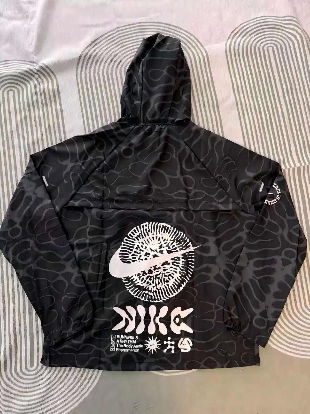 Nike Tracksuits Hooded zip-up patterned tracksuit image 8