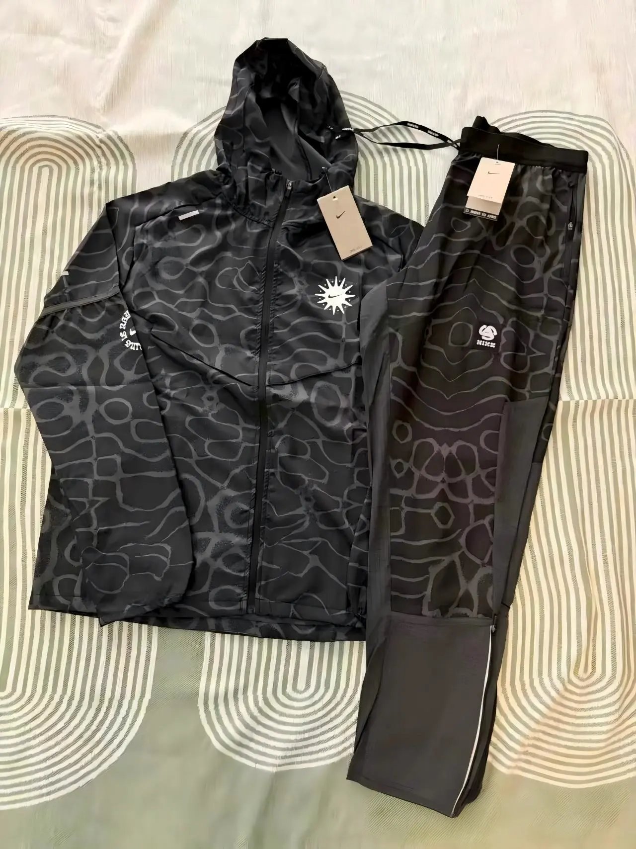 Nike Tracksuits Hooded zip-up patterned tracksuit image 6