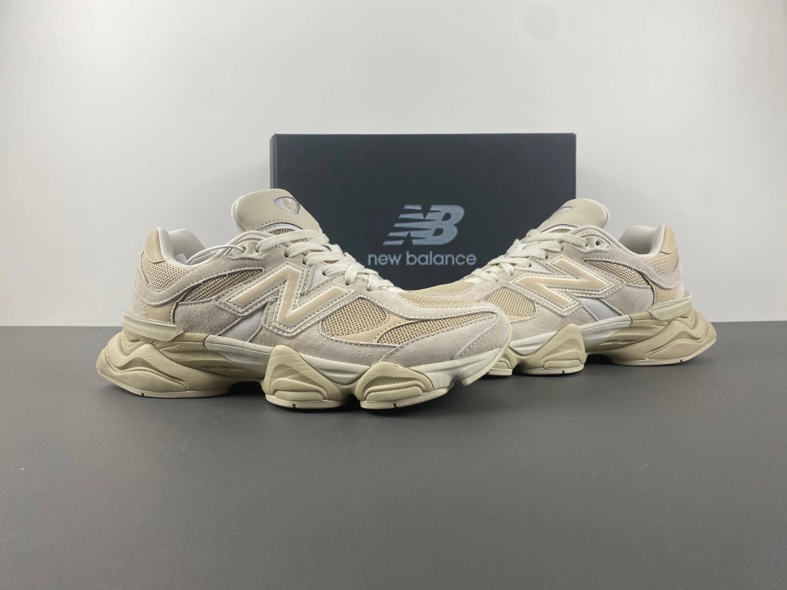 Breathable Height-Increasing Running Shoes photo 5