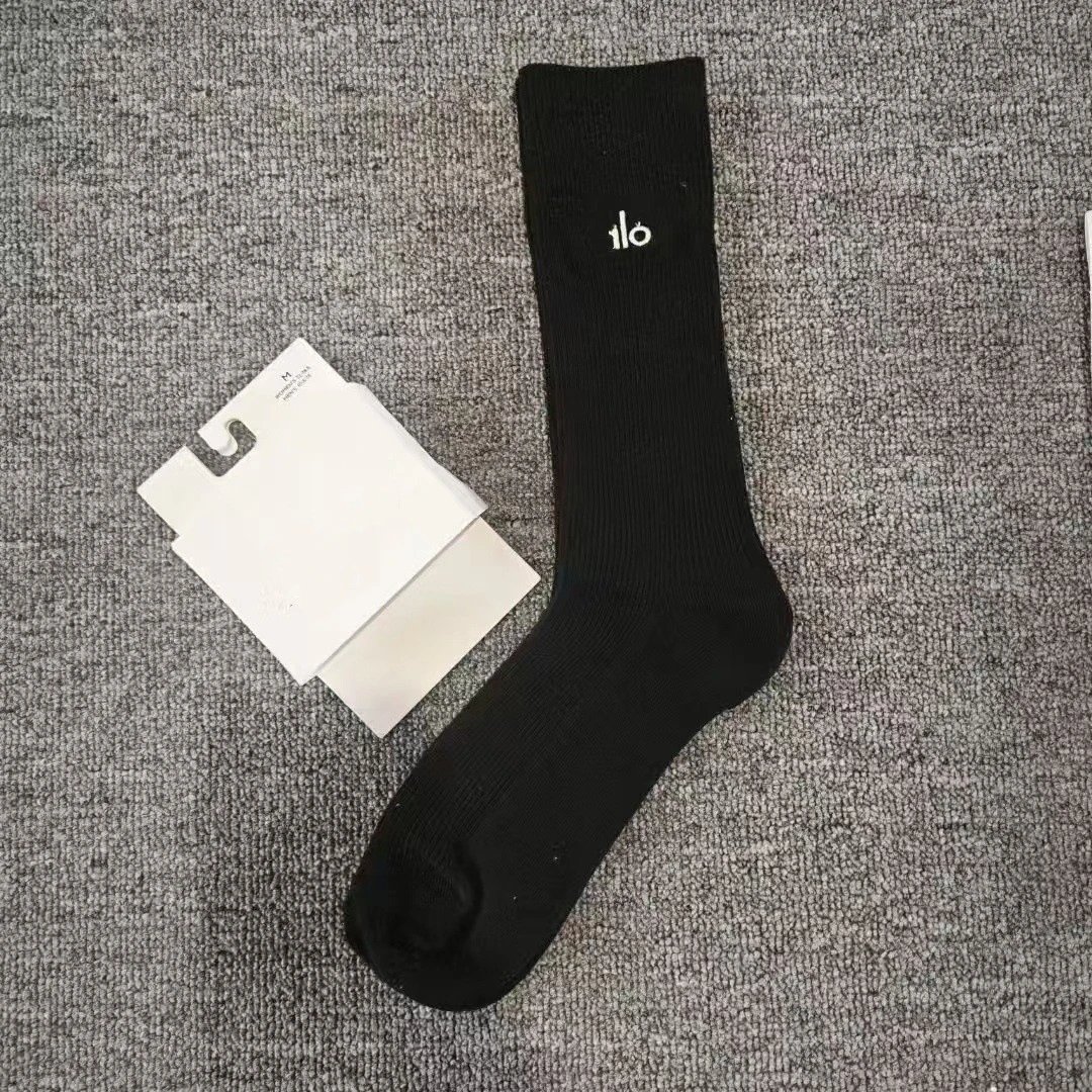 Olo Ribbed Crew Socks Black White Gray Blue Beige Minimalist