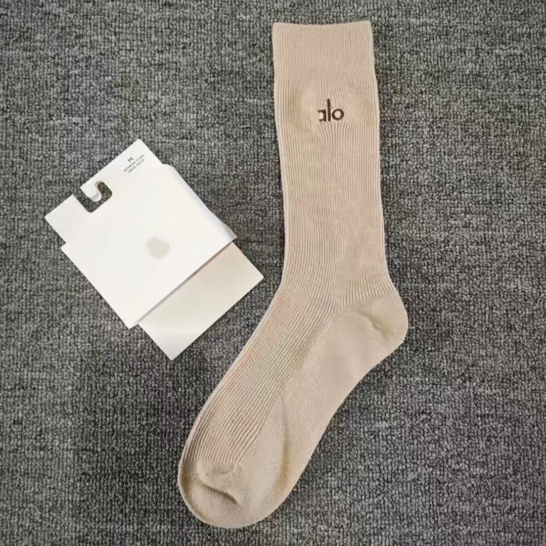 Olo Ribbed Crew Socks Black White Gray Blue Beige Minimalist