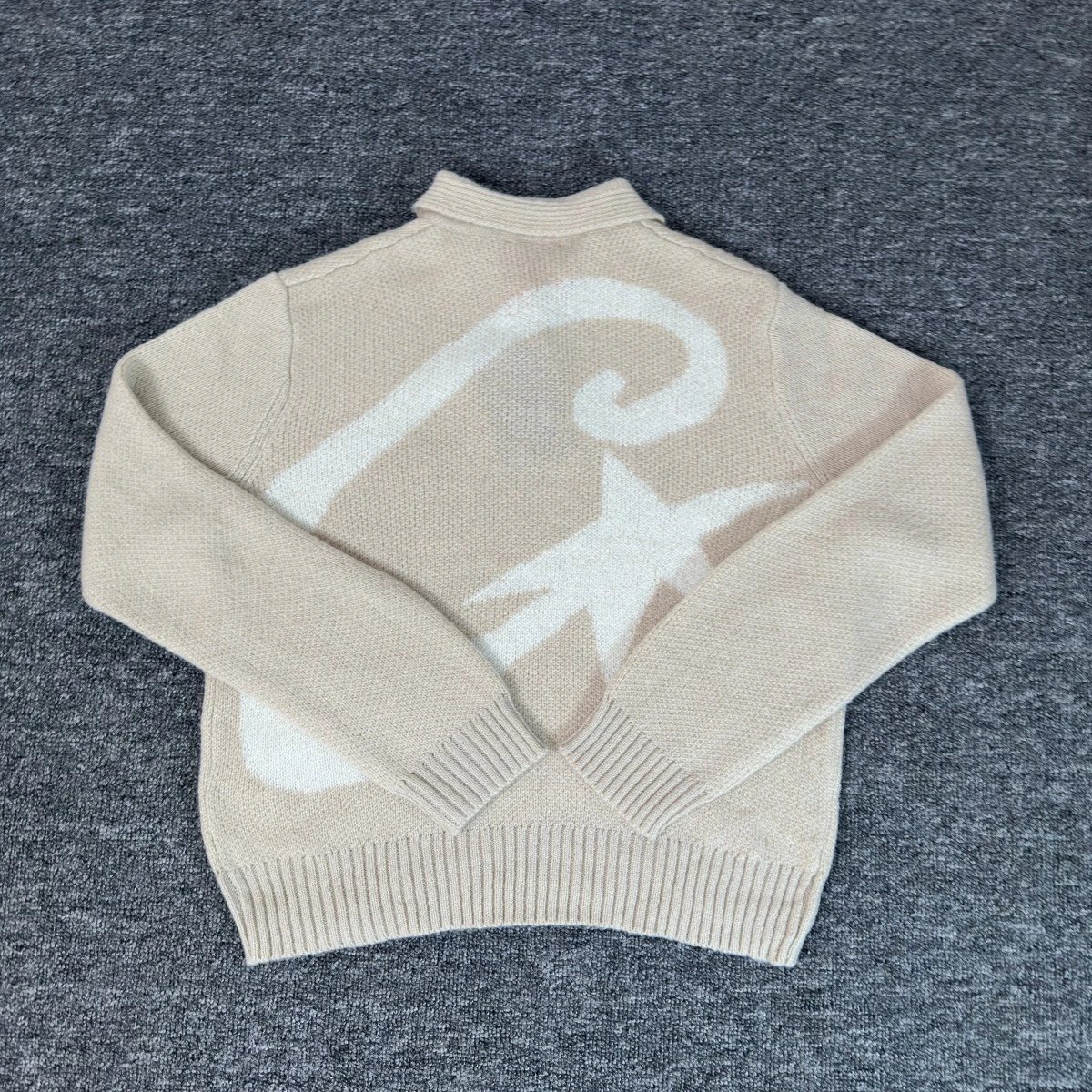 polo毛领大C/米色