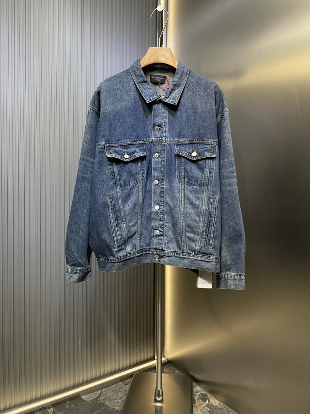 Balenciaga Hoodie: seller detail photo 8