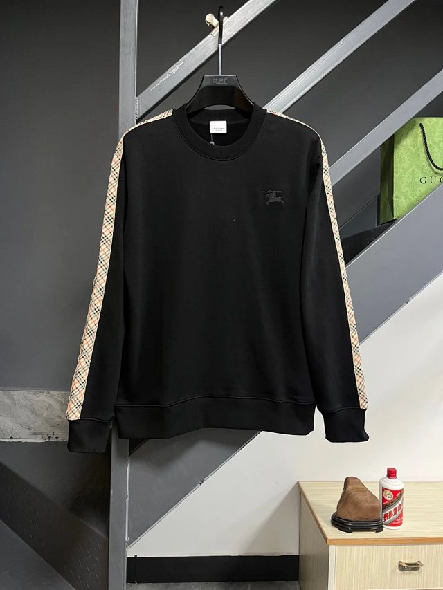 Burberry Hoodie: seller detail photo 3