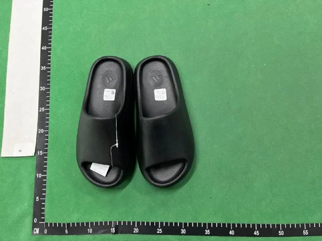 Nike Slippers Ultra Celso Tango Slides product detail image 2