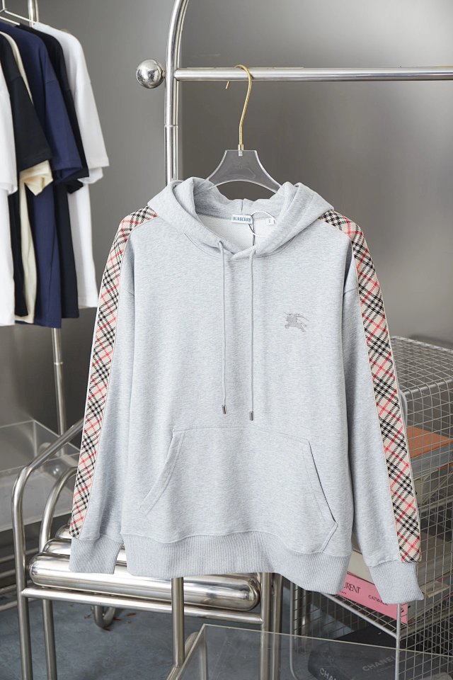 Burberry Hoodie: seller detail photo 4
