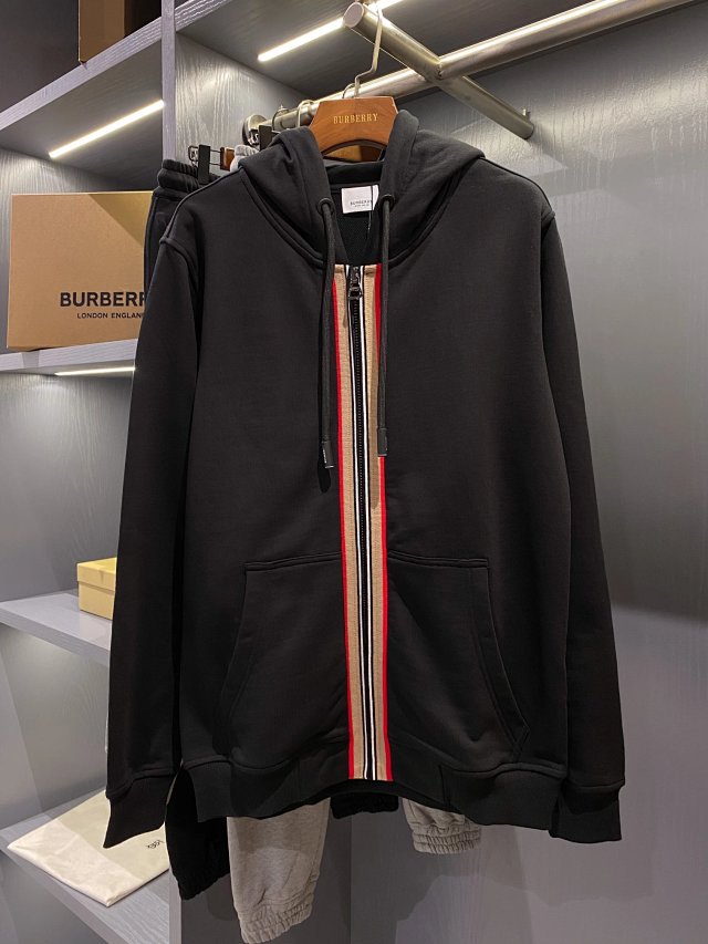 Burberry Set: seller detail photo 6